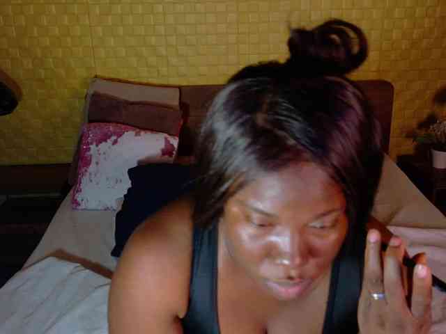 curvynaomhy webcam