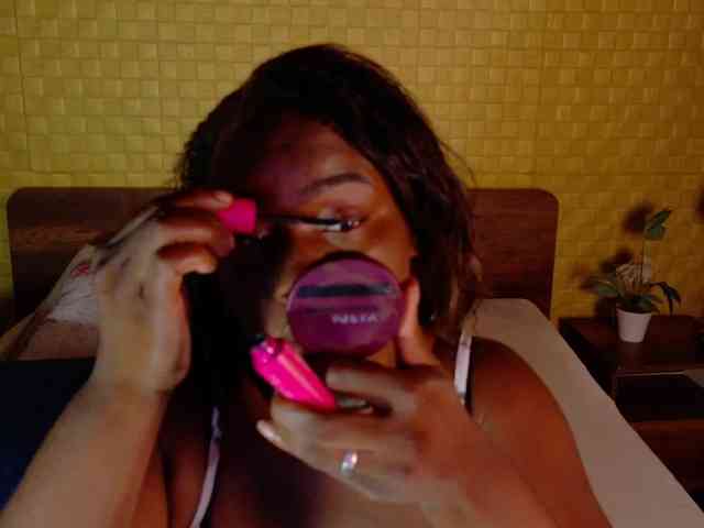 curvynaomhy webcam