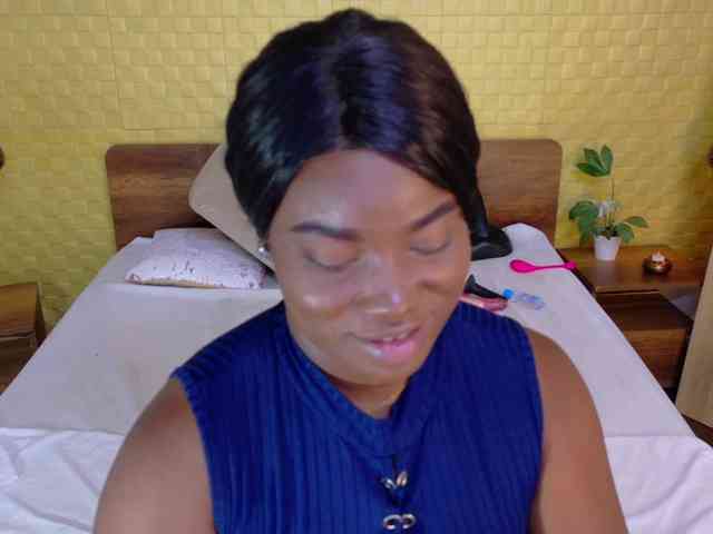 curvynaomhy webcam