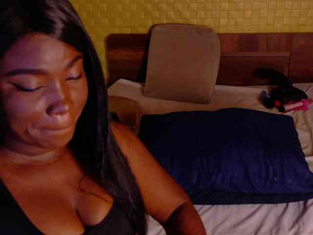 curvynaomhy webcam