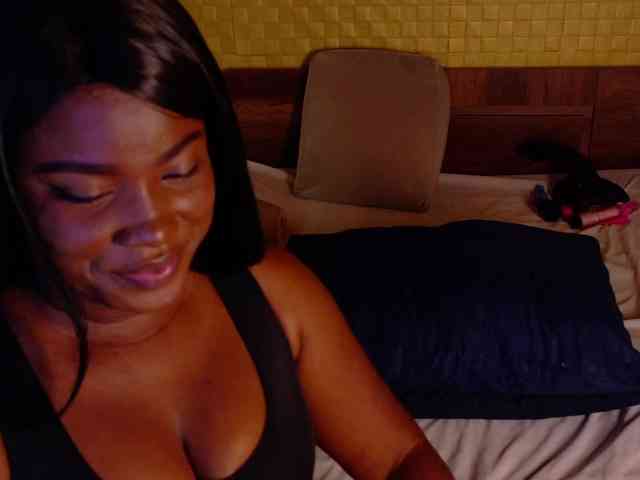 curvynaomhy webcam