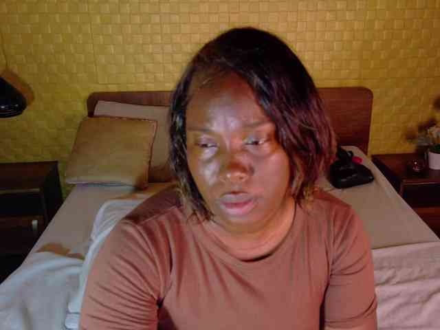 curvynaomhy webcam