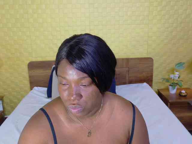 curvynaomhy webcam