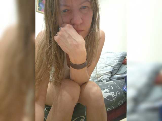 Mia-Carnival live cam on BongaCams