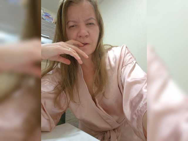 Mia-Carnival live cam on BongaCams