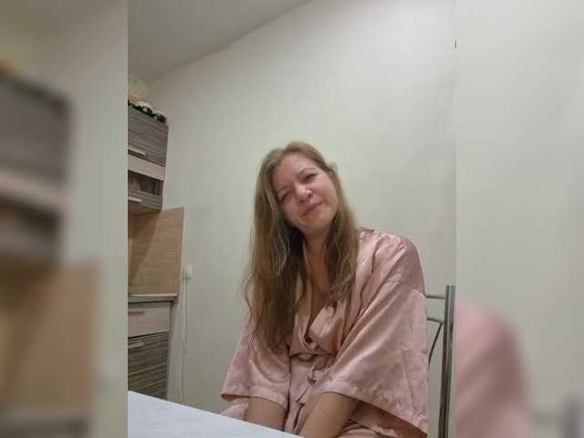 Mia-Carnival live cam on BongaCams