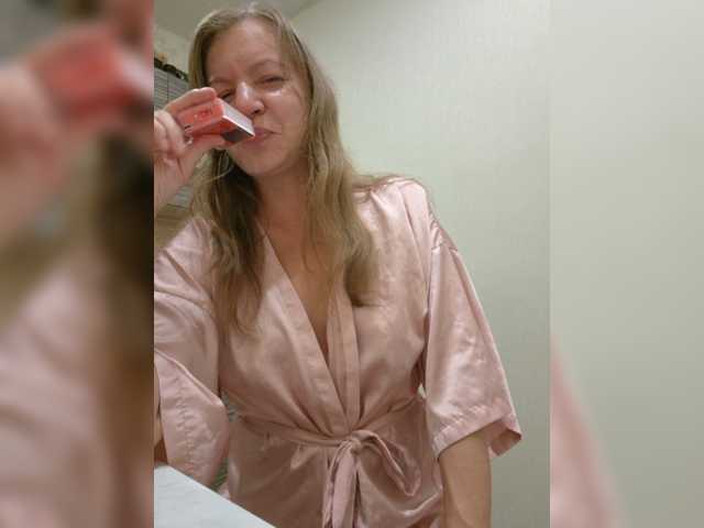 Mia-Carnival live cam on BongaCams