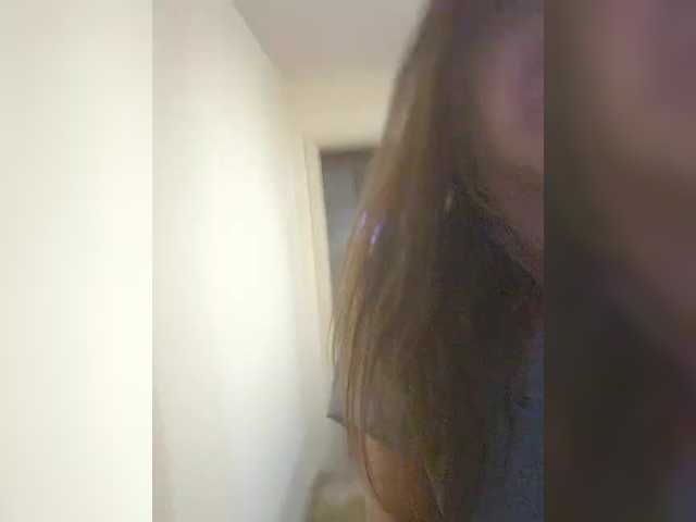 Mia-Carnival's BongaCams show and profile