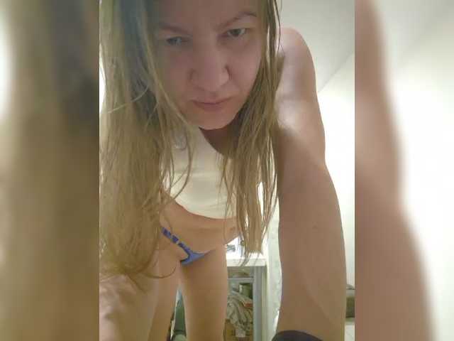 Mia-Carnival live cam on BongaCams