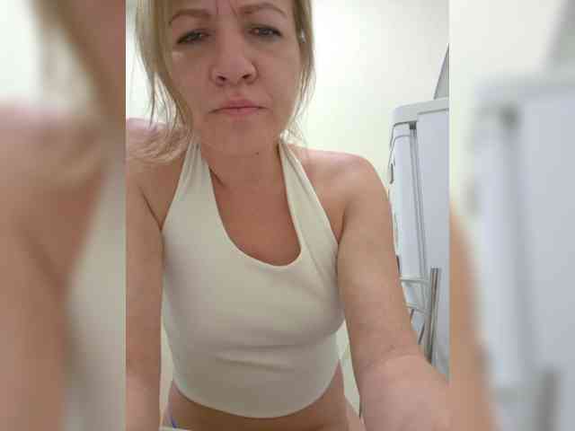 Mia-Carnival webcam