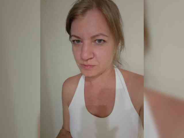 Mia-Carnival webcam