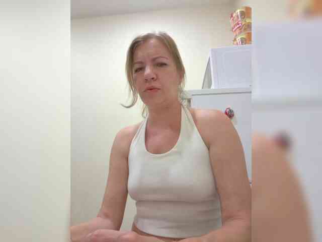 Mia-Carnival webcam