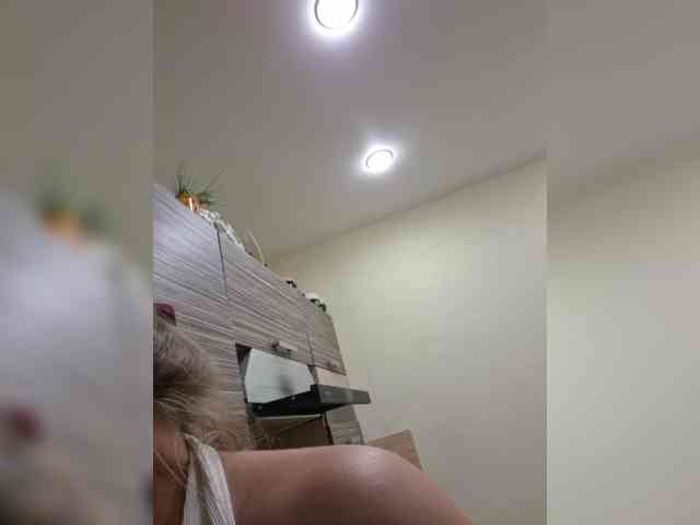 Mia-Carnival webcam