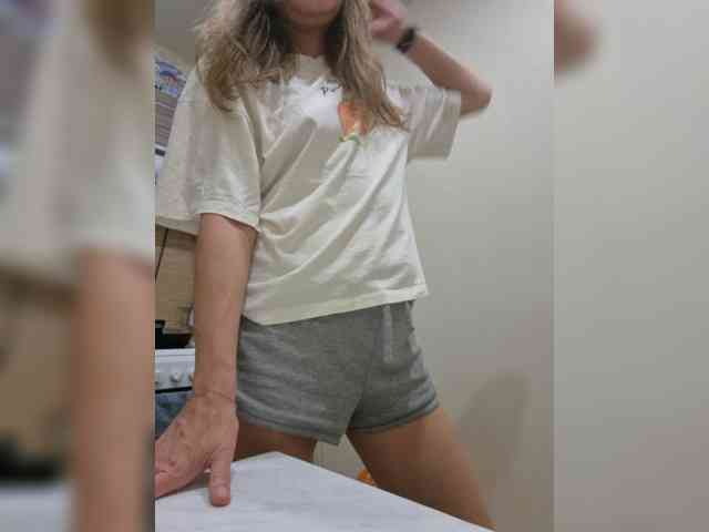 Mia-Carnival webcam