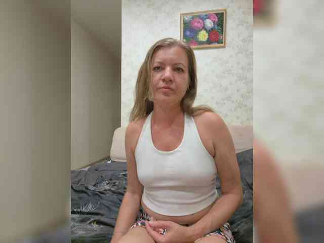 Mia-Carnival webcam