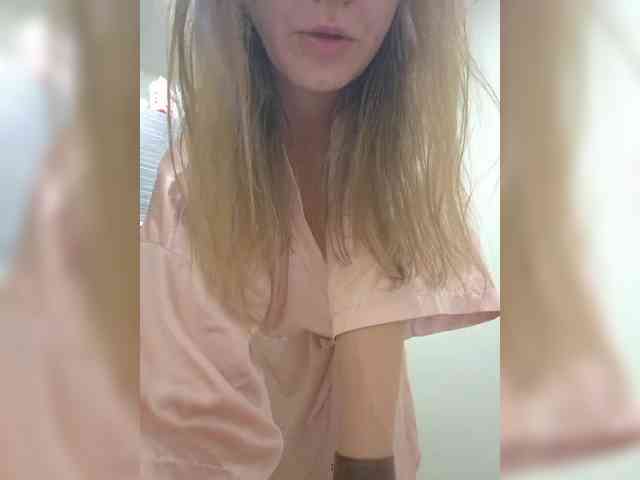 Mia-Carnival webcam