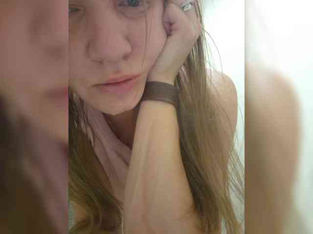 Mia-Carnival webcam