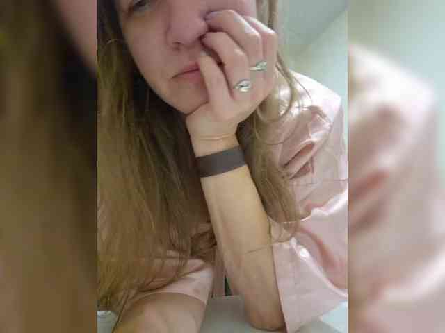 Mia-Carnival webcam