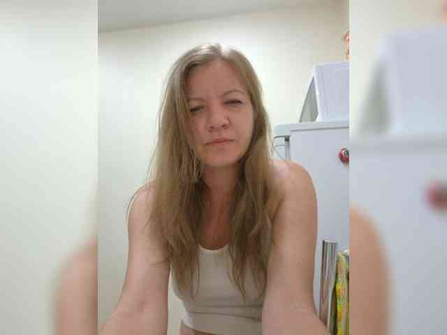 Mia-Carnival webcam