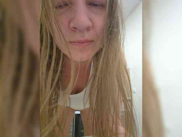 Mia-Carnival webcam