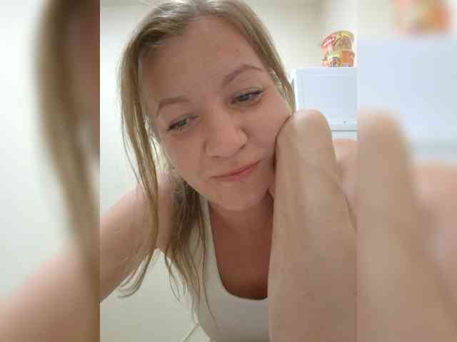 Mia-Carnival webcam