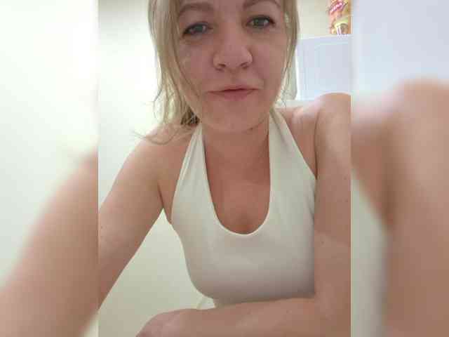 Mia-Carnival webcam