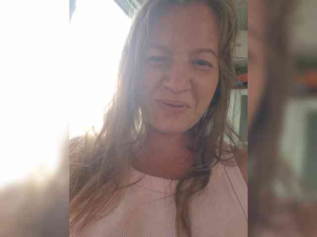 Mia-Carnival webcam