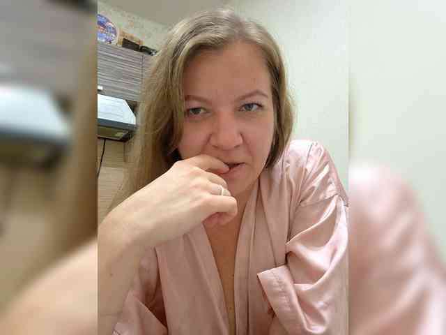 Mia-Carnival webcam