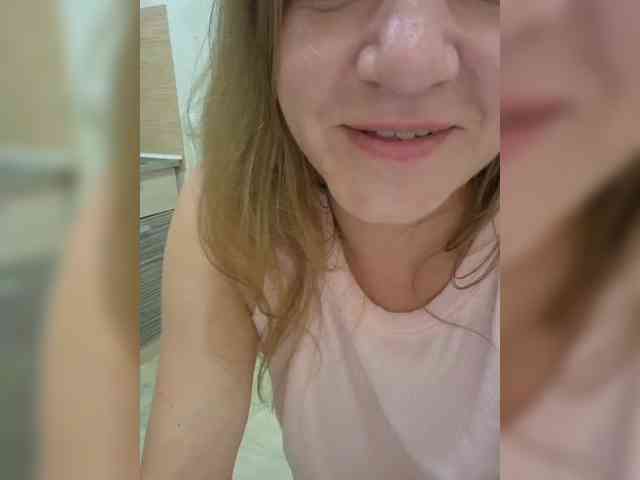Mia-Carnival webcam