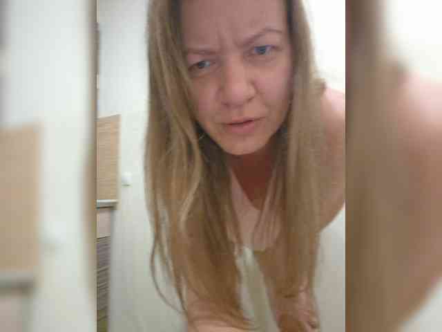Mia-Carnival webcam