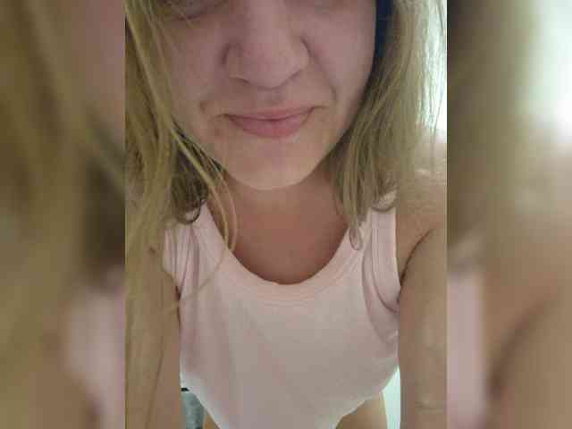 Mia-Carnival webcam