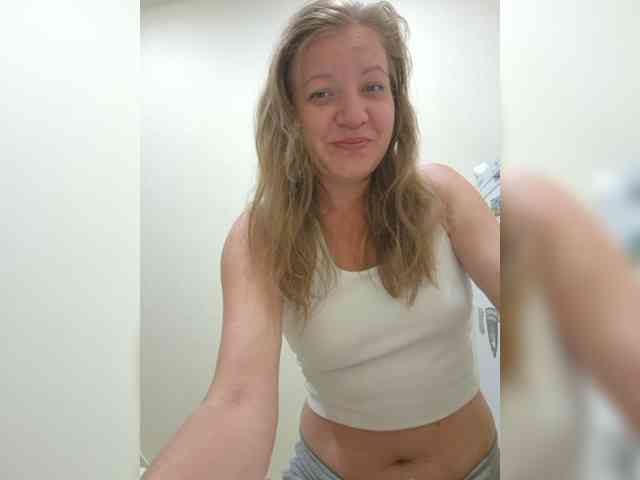 Mia-Carnival webcam