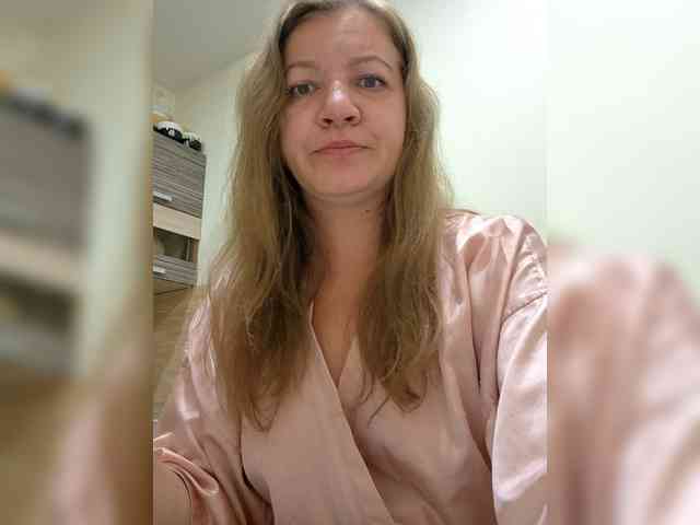 Mia-Carnival webcam