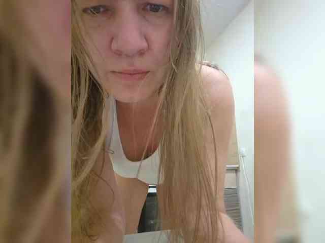 Mia-Carnival webcam
