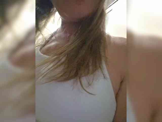 Mia-Carnival webcam