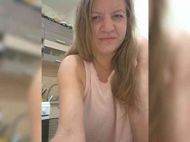 Mia-Carnival webcam