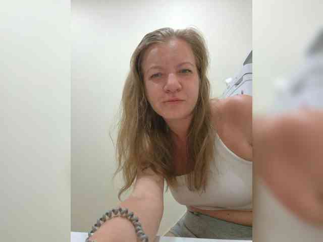 Mia-Carnival webcam