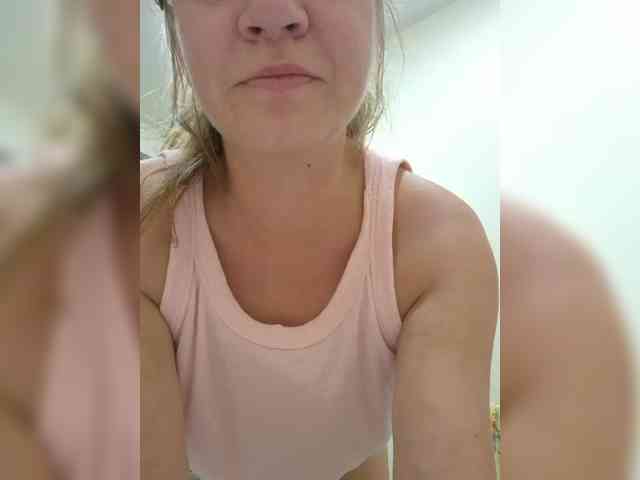 Mia-Carnival webcam