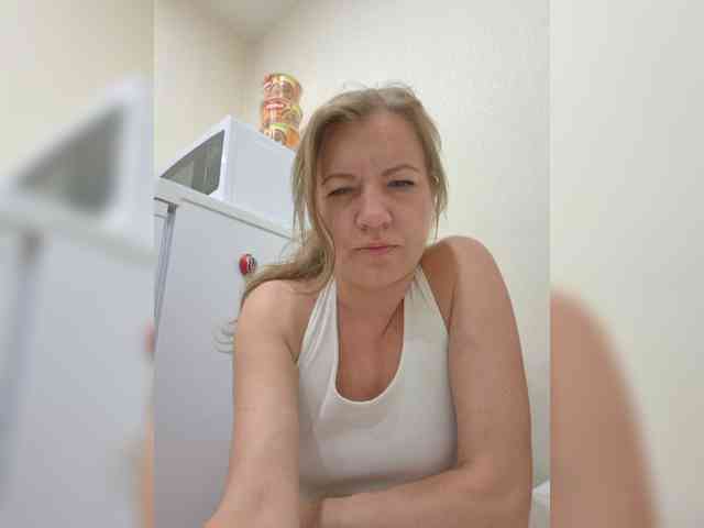 Mia-Carnival webcam