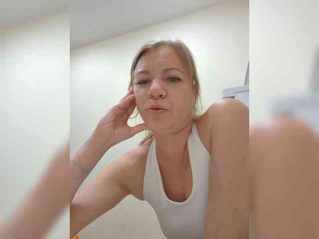 Mia-Carnival webcam
