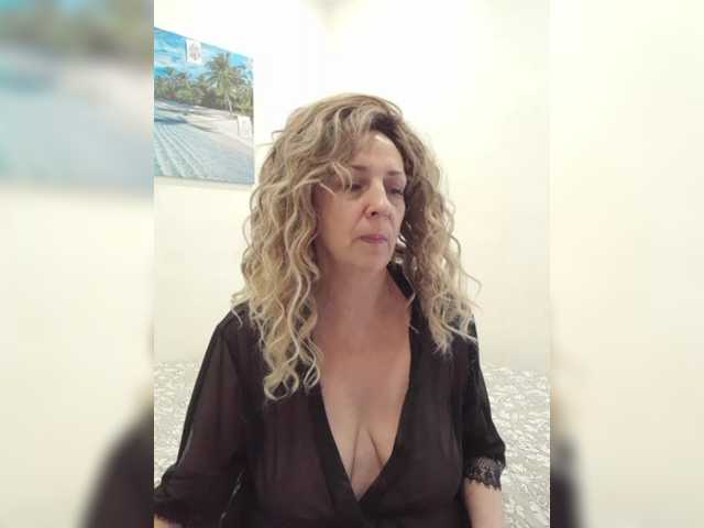 mery8poppins's BongaCams show and profile