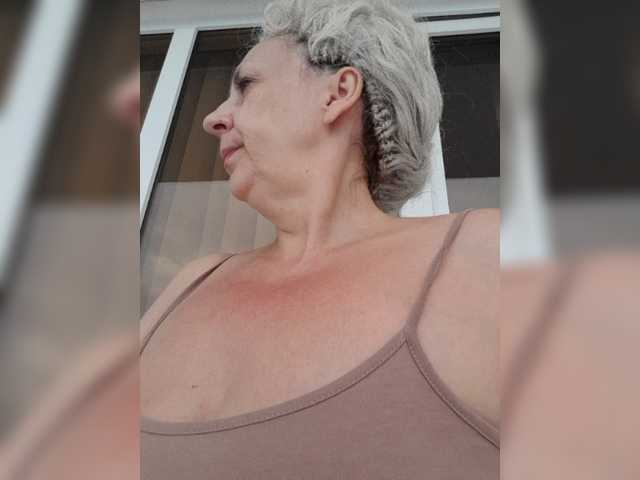 mery8poppins live cam on BongaCams