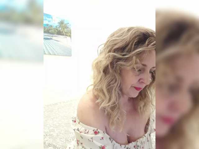 mery8poppins's BongaCams show and profile