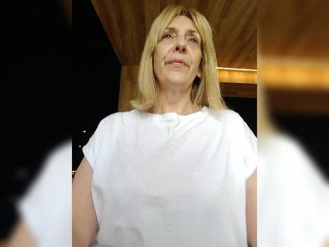 mery8poppins live cam on BongaCams