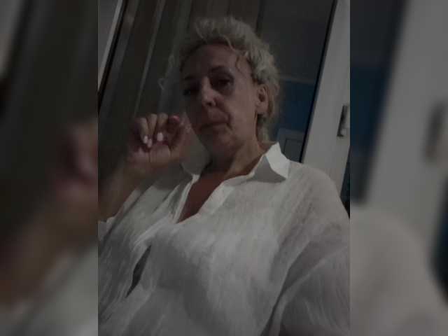 mery8poppins live cam on BongaCams