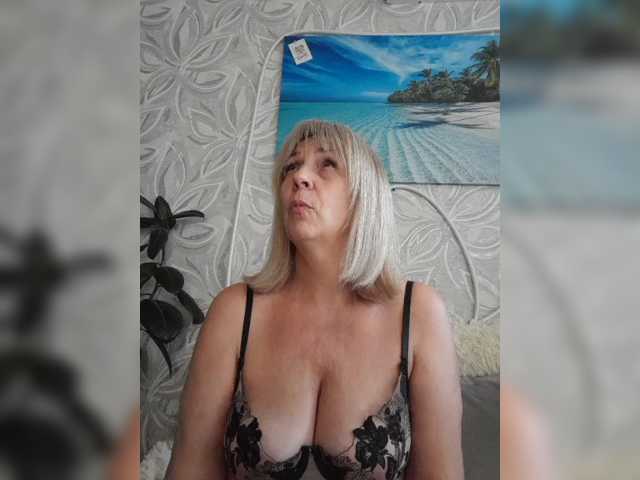 mery8poppins live cam preview