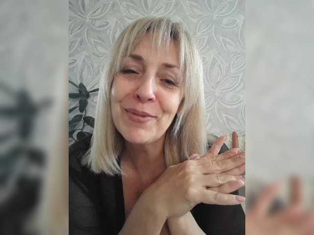 mery8poppins live cam preview