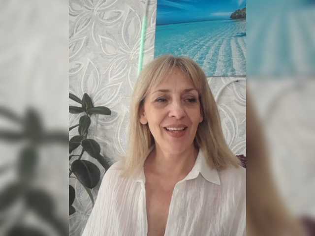 mery8poppins live cam on BongaCams