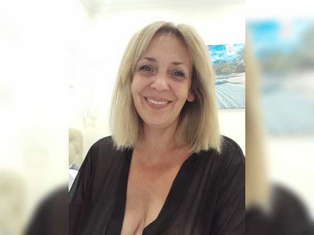 mery8poppins live cam on BongaCams