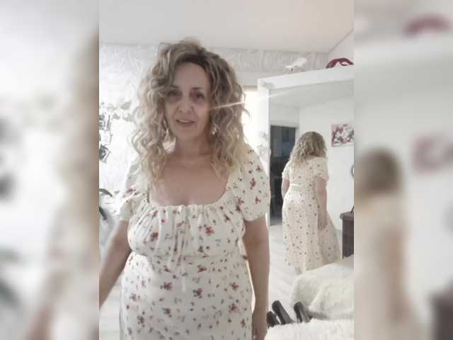 mery8poppins's BongaCams show and profile